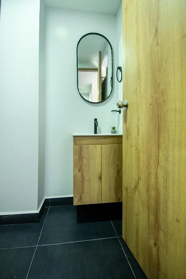 Beautiful Studio Laurels Apartment Medellin